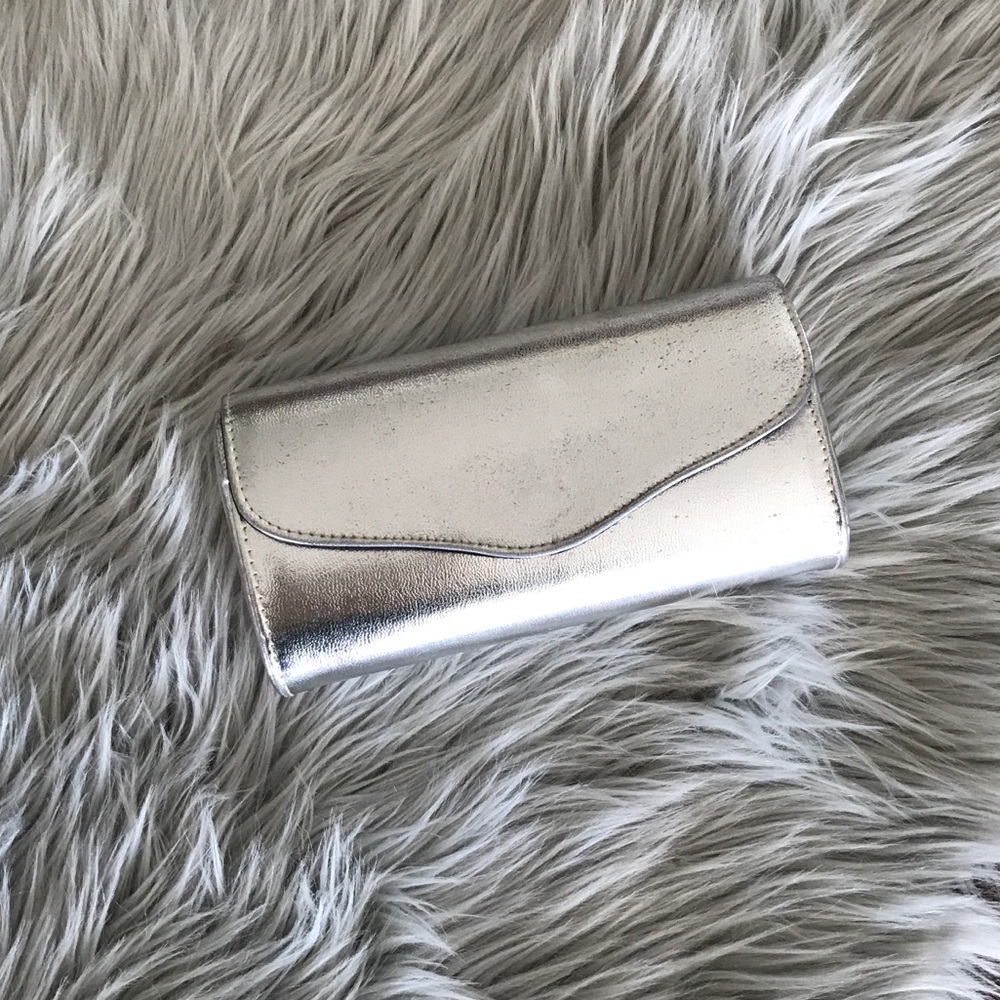 Silver Clutch